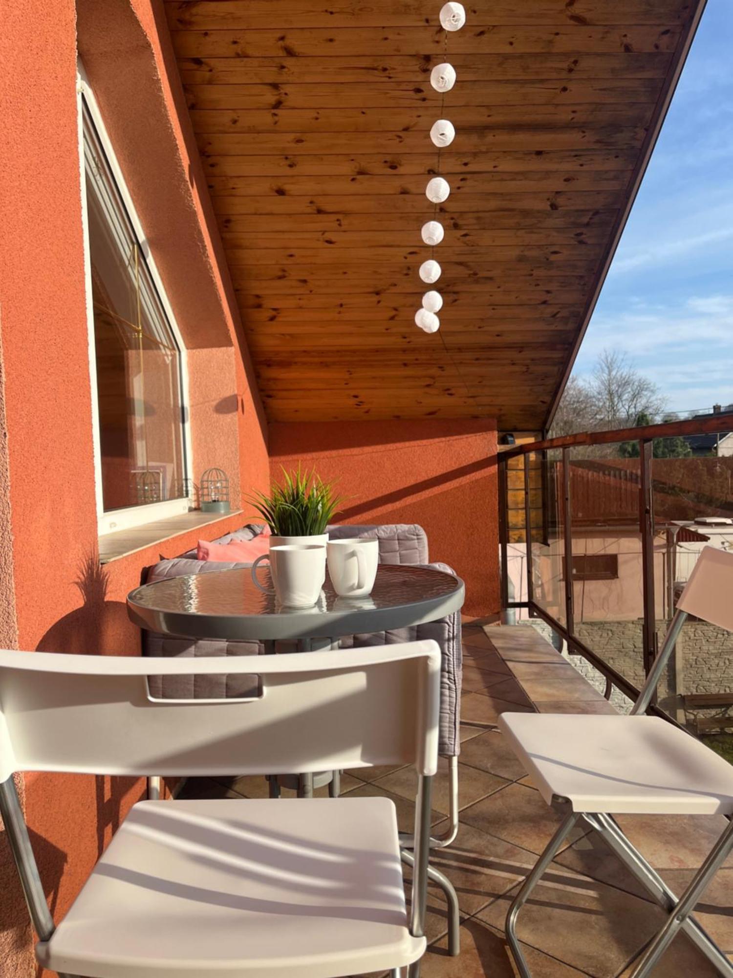 Podkrovni S Balkonem Privatunterkunft